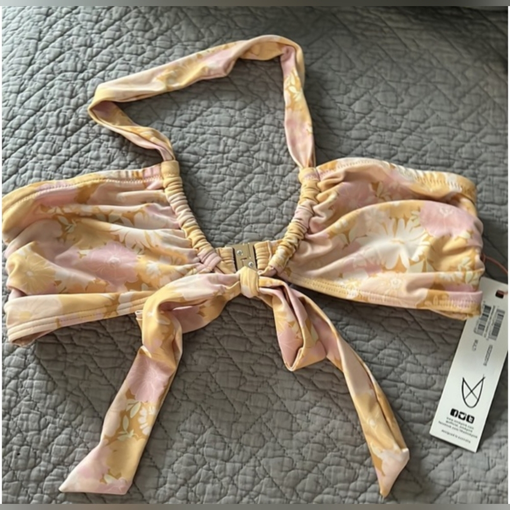 Brianna Halter Bikini Top
MINKPINK
Med New - Picture 4 of 6